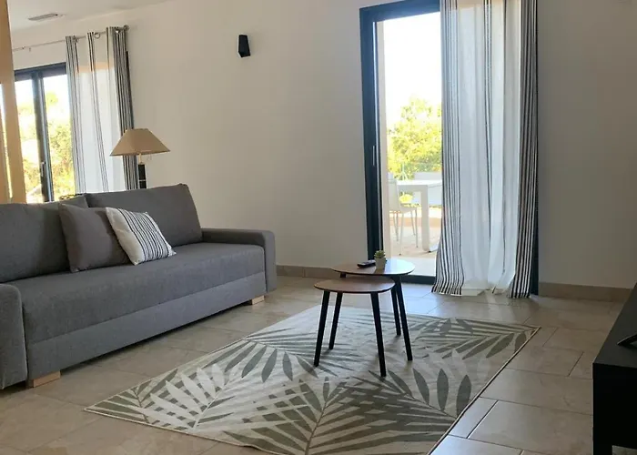 Apartament 3 Etoiles Pietra Gemina - De Vacances, Au Calme, Avec Piscine